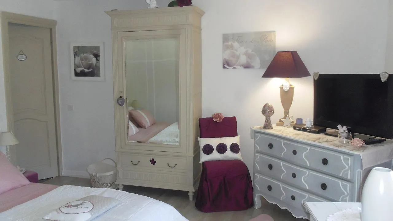 Mas De L'Air - Maison De Charme Bed and Breakfast Noves Bed & Breakfast